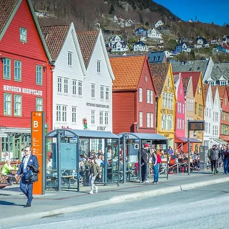 80m2 Unique, Apartment, Near Train Station&tram Apartment Bergen