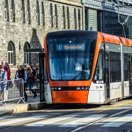 80m2 Unique, Apartment, Near Train Station&tram * Bergen